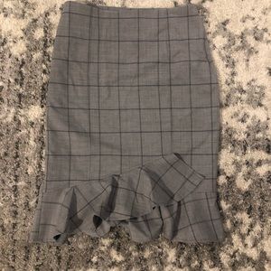 Cute pencil skirt with ruffles